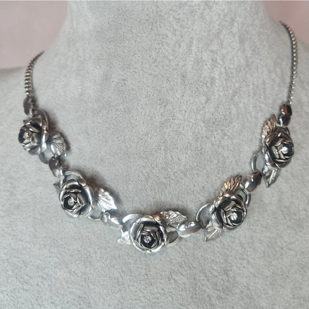 Vintage Unsigned Coro Cabbage Rose Necklace Sculptural Silver-Tone Floral
